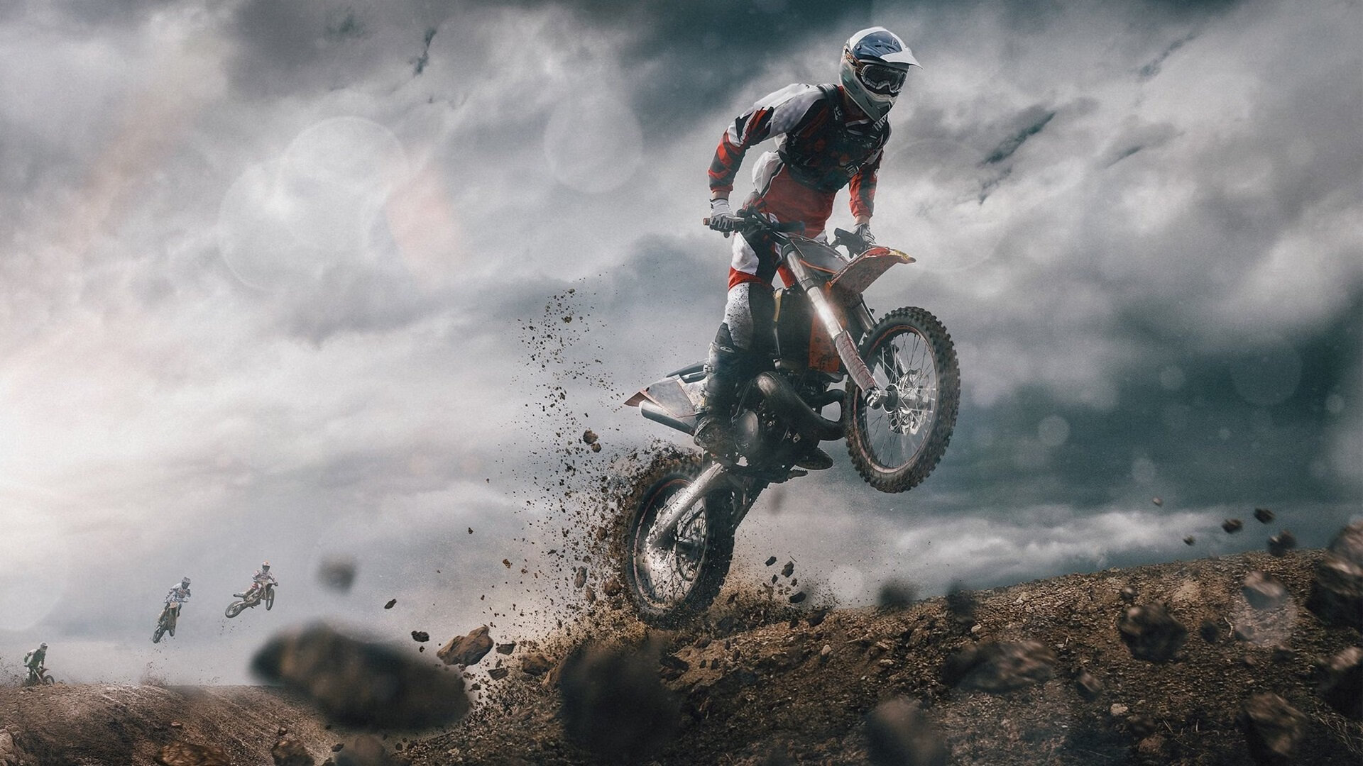 女子双打激战正酣，东风队逆转夺冠